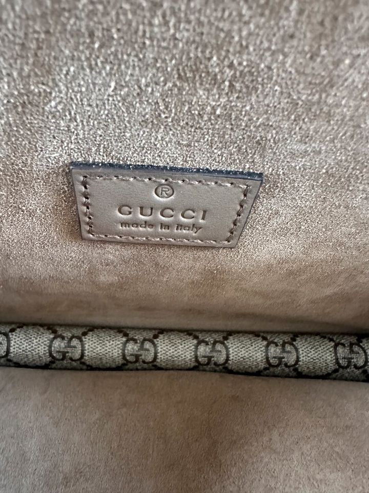 Gucci Handtasche  Neu 2.900. Euro in Rheinbach