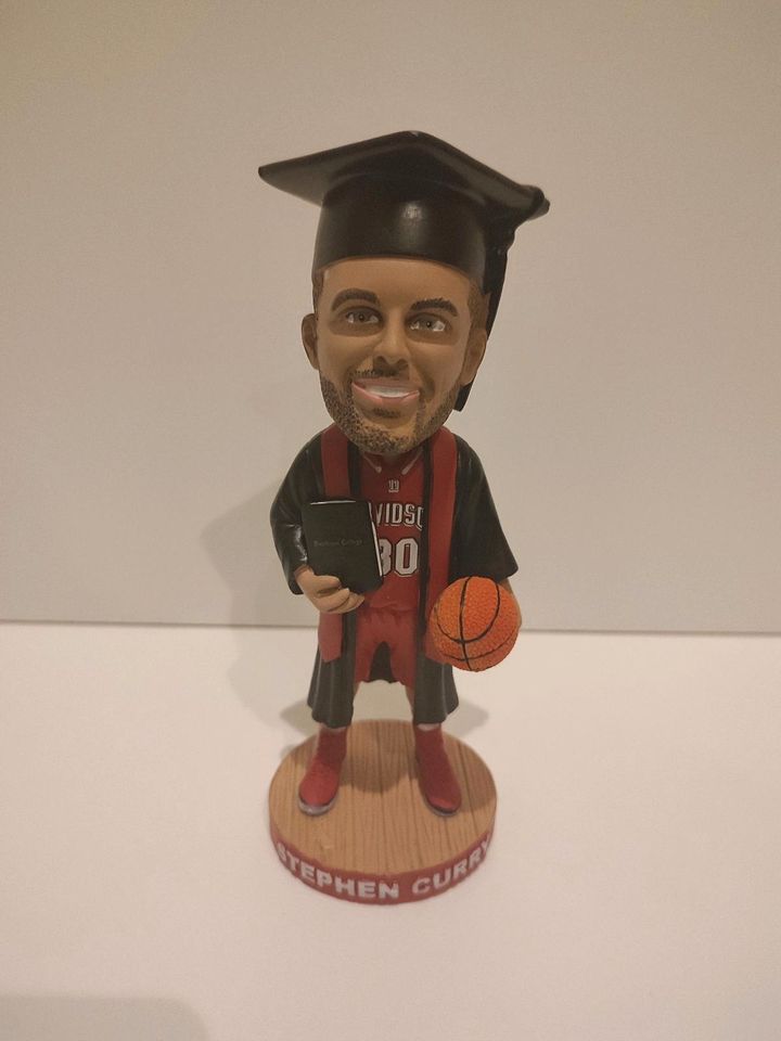 Stephen Curry College Grad Bobblehead in Syke