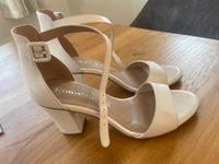 Weiße Schuhe Tamaris / Hochzeit Bayern - Wiggensbach Vorschau