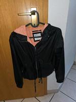 Dünne BERSHKA Sommerjacke schwarz / lachs Gr.Xs Nordrhein-Westfalen - Xanten Vorschau
