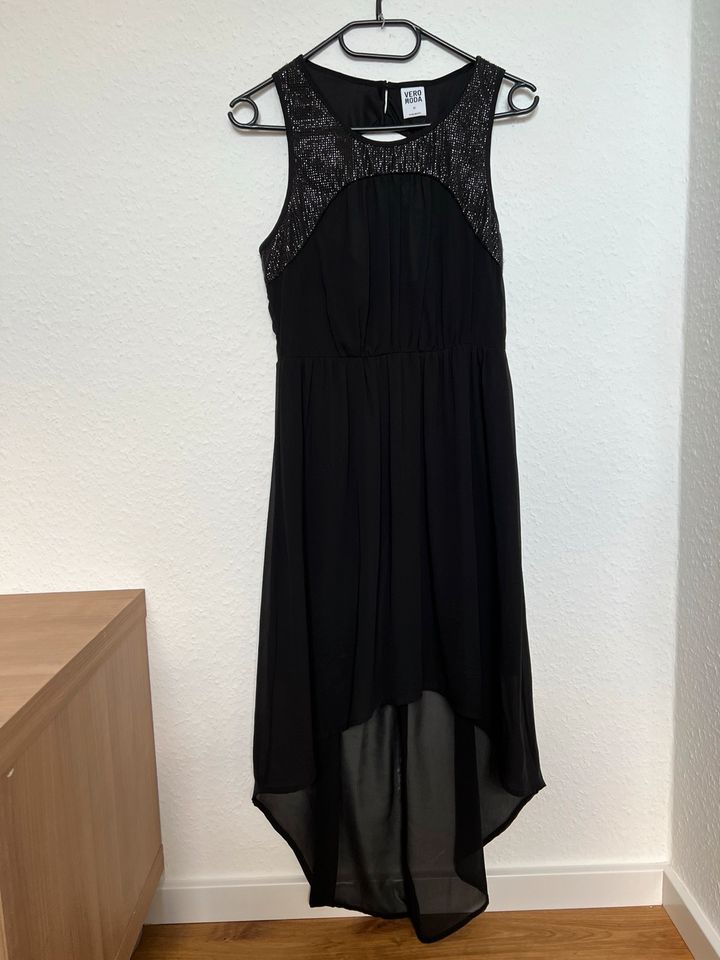 Schwarzes Kleid von Vero Moda in der Größe XS Neu mit Etikett in Lohmar