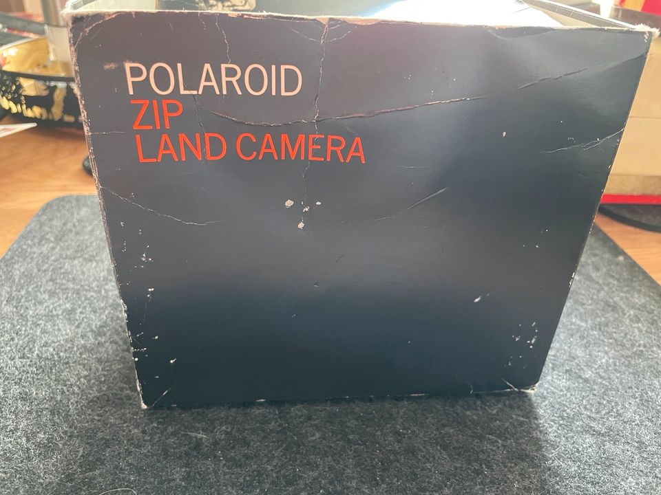 Polaroid Land Kamera in Bochum