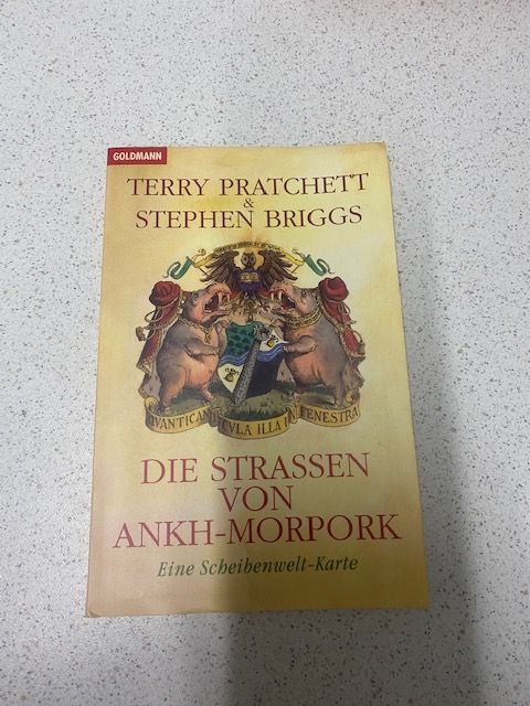 Terry Pratchett & Stephen Briggs Die Strassen von Ankh-Morpork in Korb