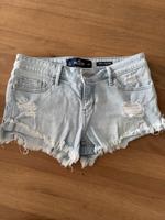 Kurze Jeans von Hollister (Festpreis Preis für beide) Baden-Württemberg - Abstatt Vorschau