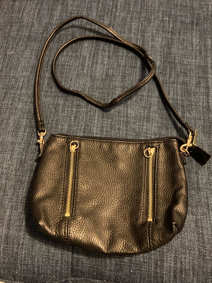 kleine Tasche von H & M in Berlin