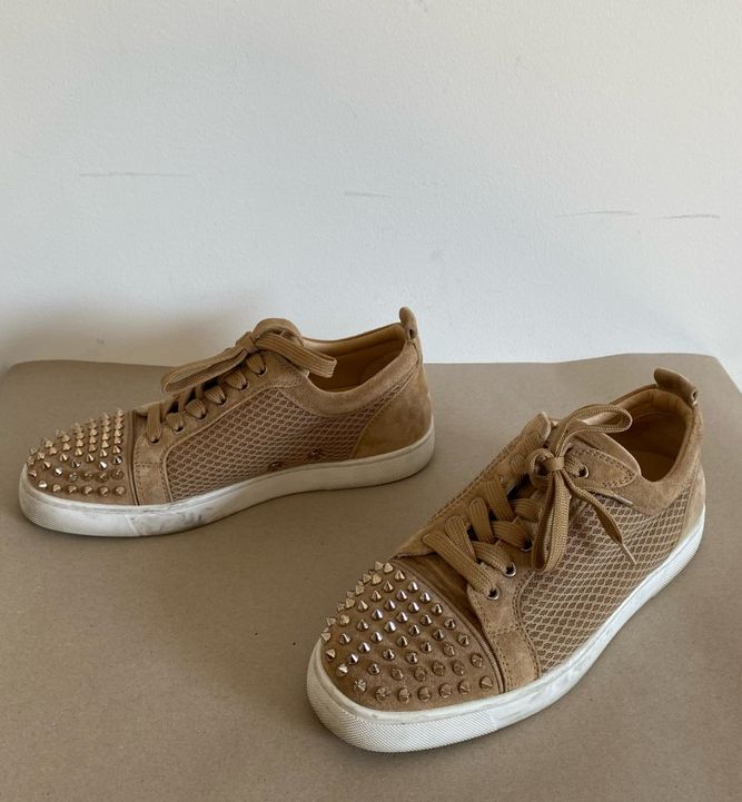 Original Christian Louboutin Sneaker Wildleder Beige Gr. 42 in Berlin