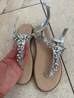 Neue Sandalen Graceland mit Strass Blumen, flach, Gr. 36, Silber Bayern - Ingolstadt Vorschau