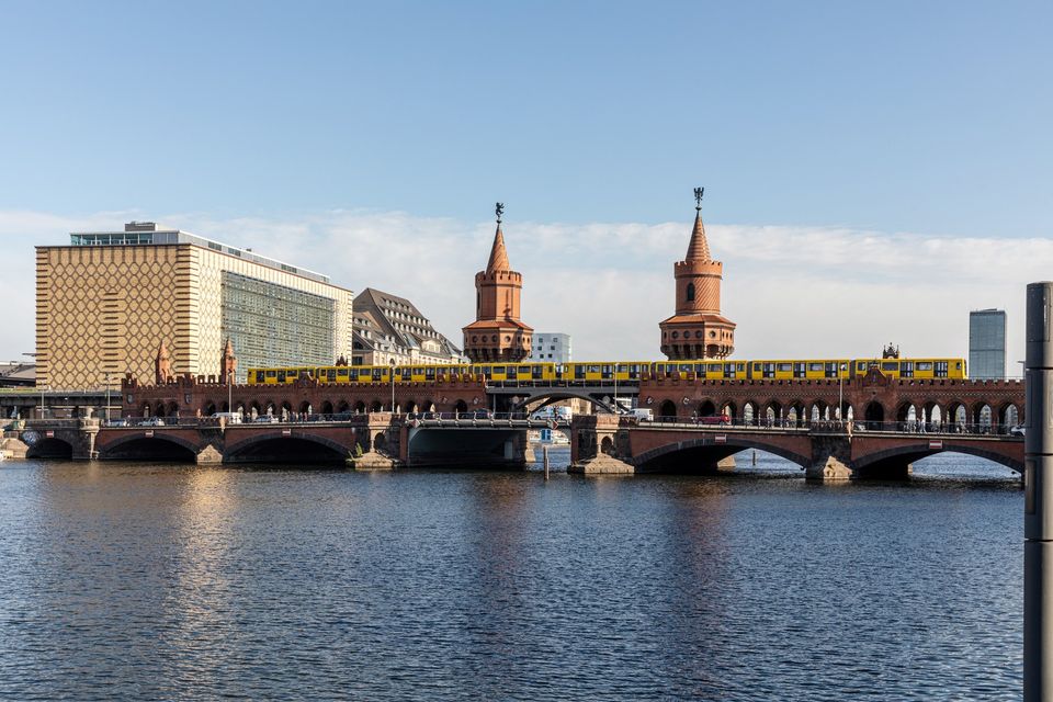 Nahe Spree - Dachgeschosswohnung zum Erstbezug mit eigener Wärmepumpe in Berlin