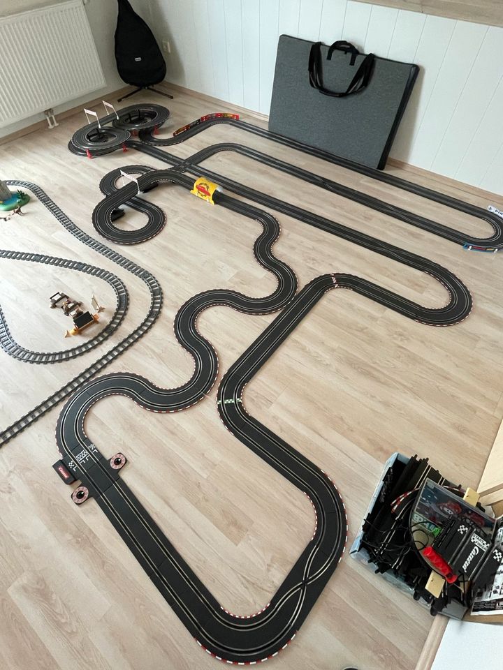 Carrera Go Carrera Bahn große Bahn Paket Set Parkhaus in Rheinland-Pfalz -  Ludwigshafen, Weitere Spielzeug günstig kaufen, gebraucht oder neu