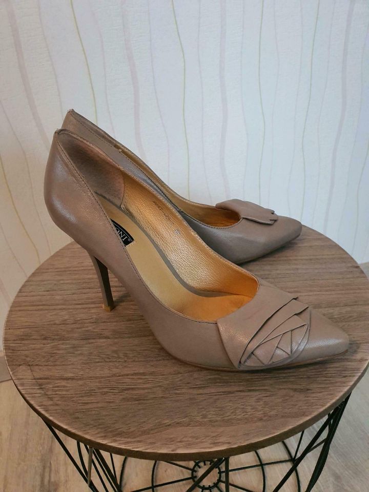 High Heels Schuhe 39 Echt Leder in Heinsberg