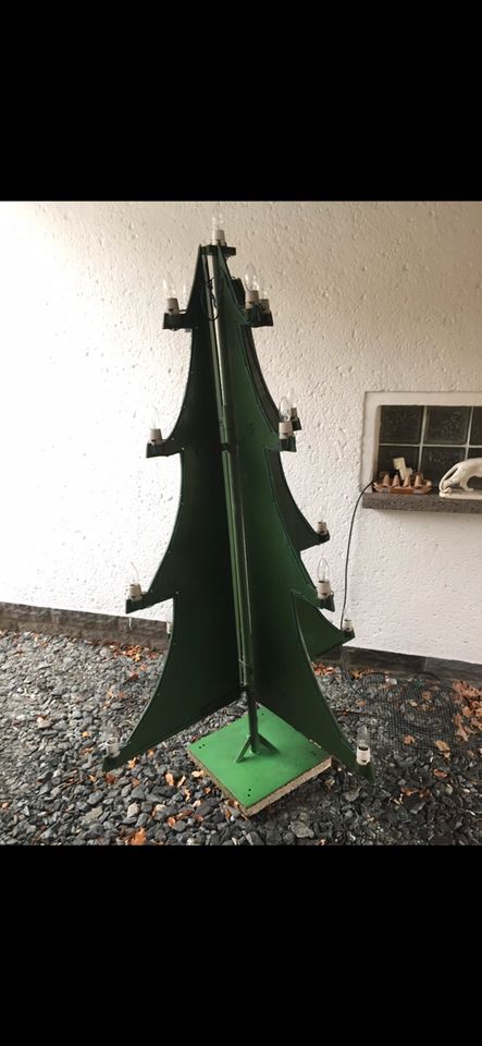 Weihnachtsbaum gross mit elektr. Lichtern, Unikat in Chemnitz