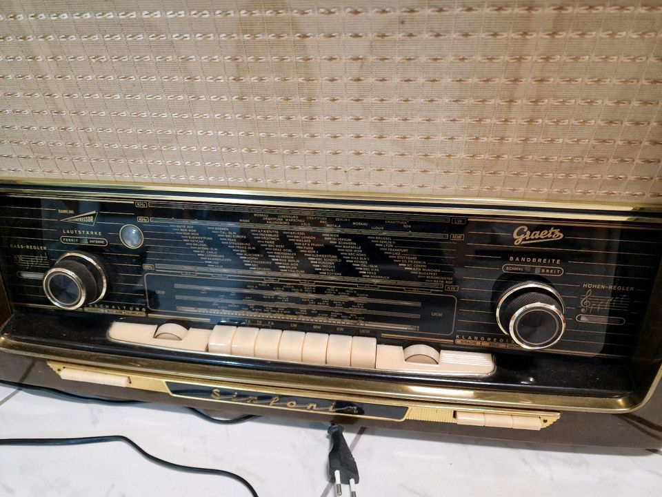 Graetz Sinfonia Röhrenradio Vintage Radio in Bedburg