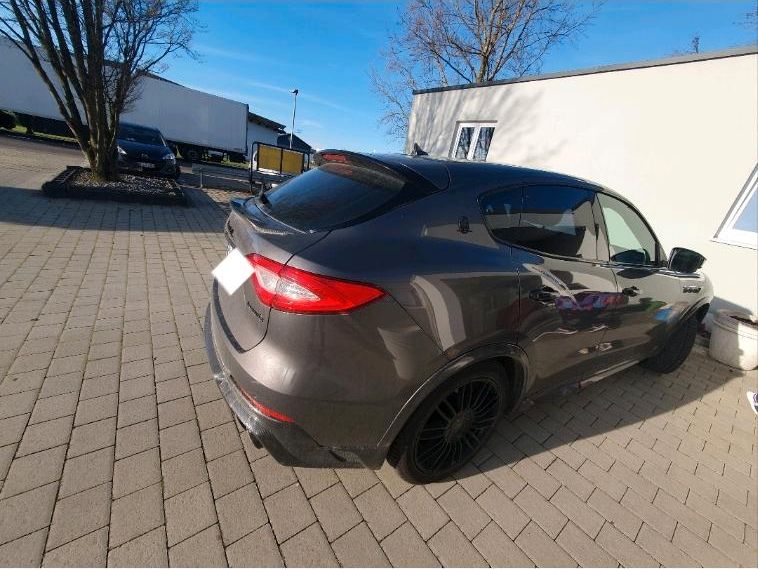 Maserati Levante in Erolzheim