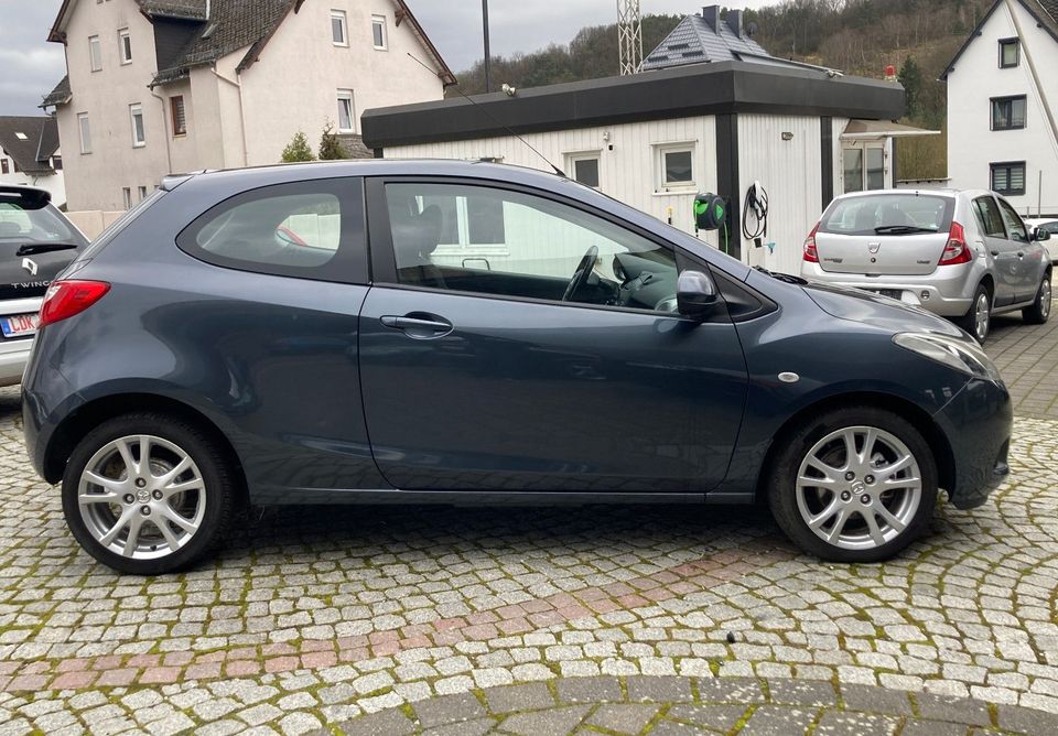 Mazda 2 1.3 Impression Sport 1.Hand TÜV NEU Sitzheizg. in Herborn