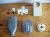 alte Spezial Steckdosen Stecker Telefon Starkstrom 3-fach 40s-70s Kr. München - Aschheim Vorschau