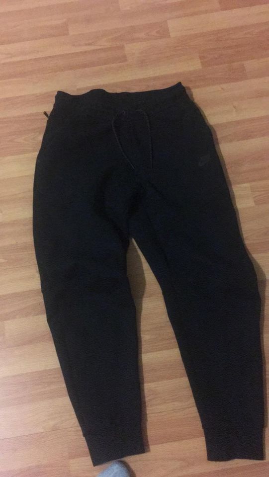 Nike Tech Fleece Jogger M in Stuttgart