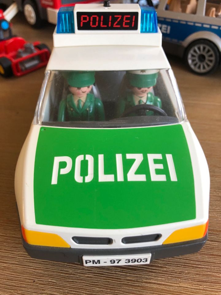Playmobil Spielzeug Sammlung Haus Autos Boot in Laatzen
