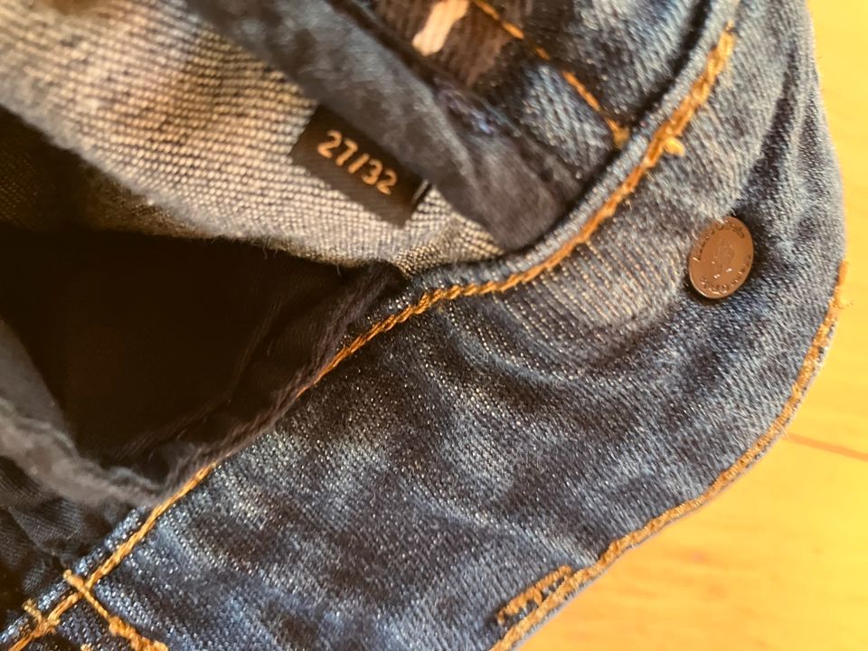 Jeans von Marc O‘ Polo Modell Skara slim 27/32 in Bad Abbach