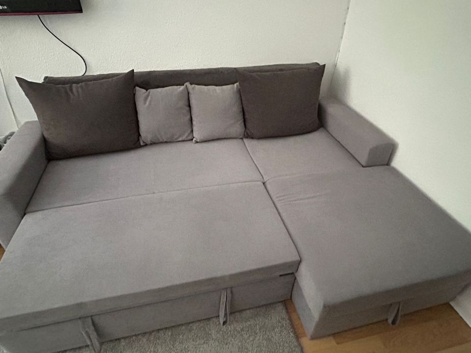 Couch - Wohnlandschaft mit Schlaffunktion und Bettkasten in Berlin