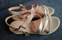 Sandalen Marco Tozzi, Leder, natur-silber-moos, Größe 38, neu! München - Bogenhausen Vorschau