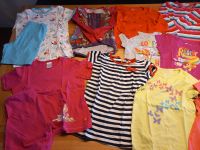 Kinderbekleidung Set Mädchen (4), Größe 98 / 104 Nordrhein-Westfalen - Olpe Vorschau