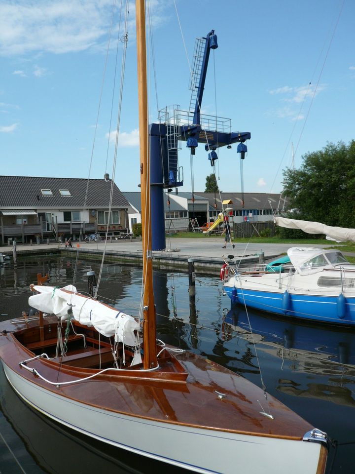 Gaffel-Segeljolle gepflegt in Steinau an der Straße