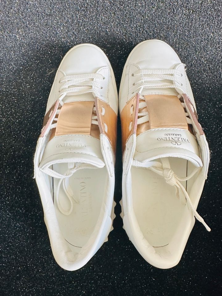 Valentino Garavani Sneaker gold 37 in Elmstein