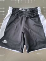 Kinder Adidas Sporthose, kurz, Größe XS, 128 Baden-Württemberg - Achern Vorschau