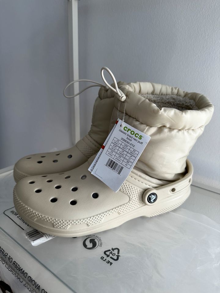 CROCS BOOTS (Neo Puff) Damen/ Herren Beige 42/43 in Berlin