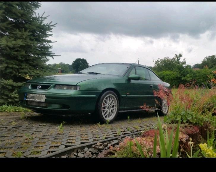 Abbildung des Autos Opel Calibra Turbo 4x4