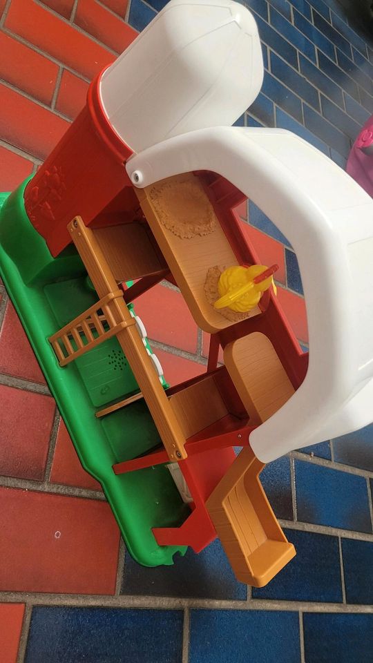 Fisher Price Bauernhof - älteres Modell - mit Sound in Bergheim