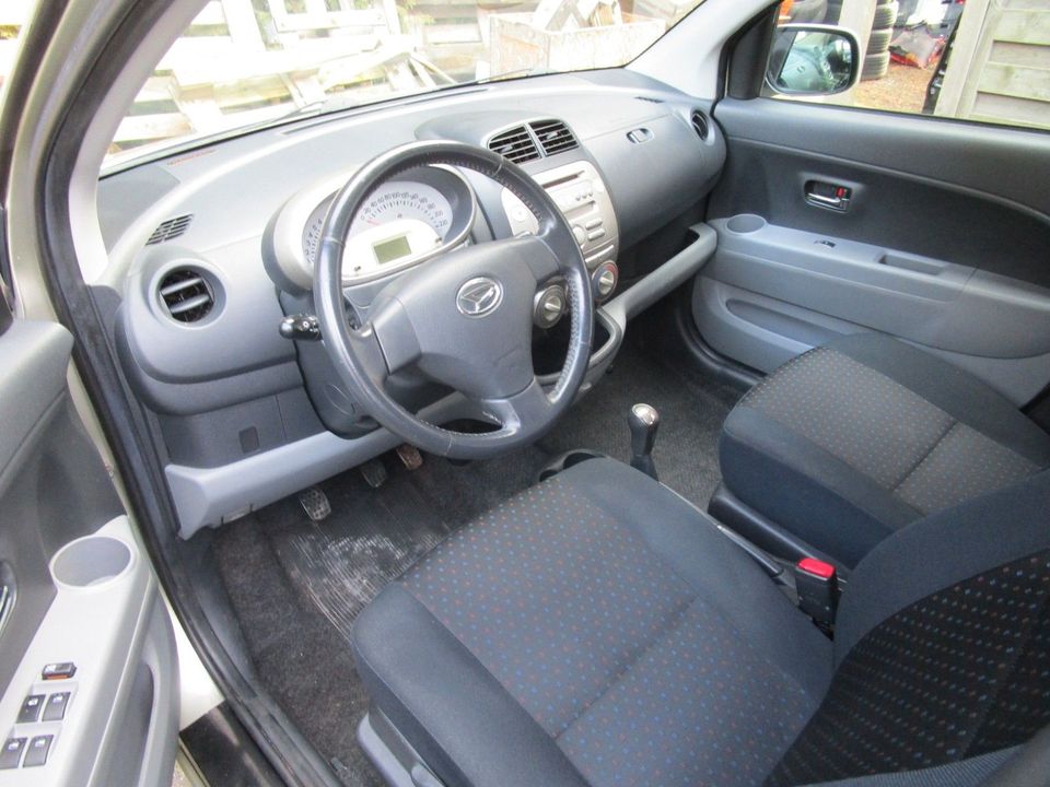 Daihatsu Sirion 1,3 +Winterräder in Ilmenau