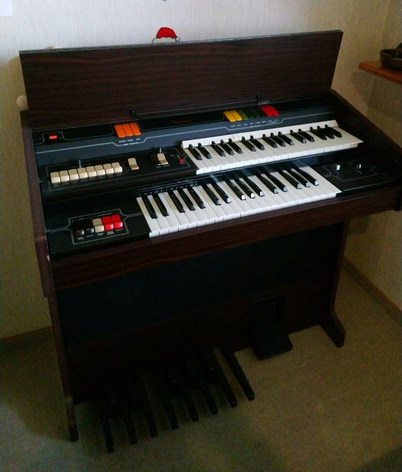 Elektronische Orgel von bontempi inkl. Sitz-Hocker in Detmold