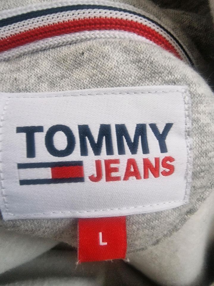 Tommy Hilfiger Hoodie Größe L in Ostbevern