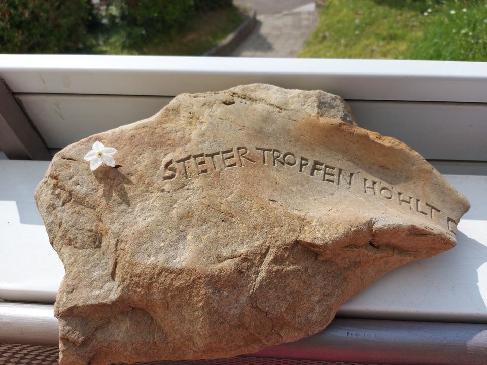 gelber Sandstein Skulptur / Unikat in Plochingen