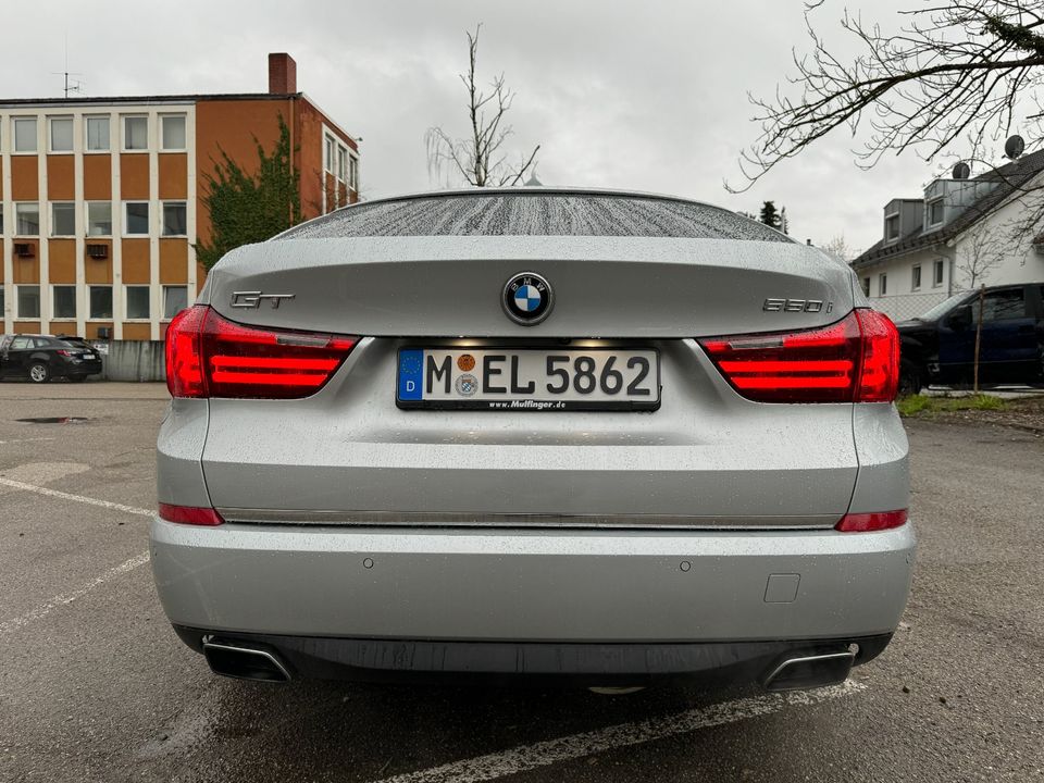 BMW 550i GT F07- NightV.+Anhängerk.-Facel.-Luxury L. - VOLLAUSST. in München
