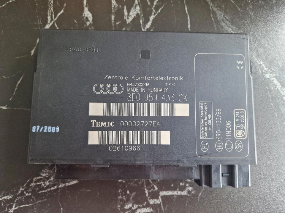 Original Audi A4 Komfortsteuergerät in Brokstedt