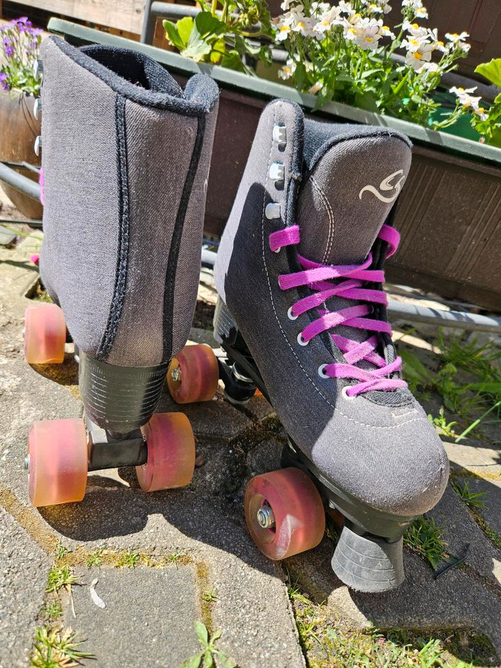 CS Rollschuhe gr 38 in Zossen-Wünsdorf