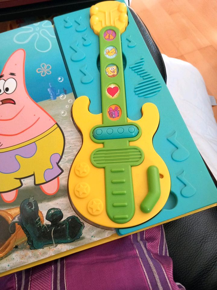 Kinder Buch Schwammkopf mit Gitarre in Bruchköbel