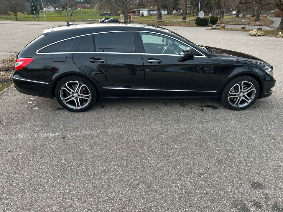 Mercedes Benz CLS SHOTTING BRAKE  350CDI in Kempten