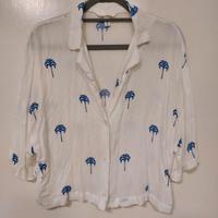 Neue H&M Bluse Weiß mit blauen Palmen Berlin - Tempelhof Vorschau