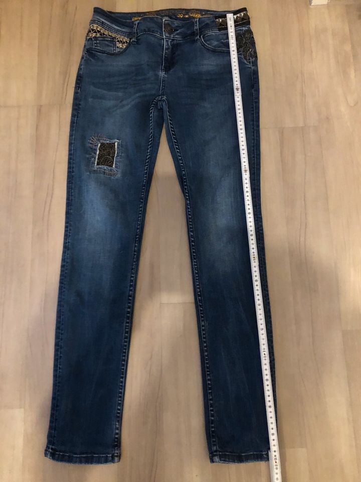 Tolle Jeans von Desigual Bestick nur 2 mal getragen in Würzburg