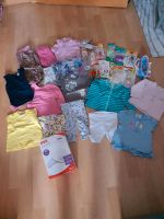 Babybekleidungspaket mit Zubehör abzugeben Sachsen-Anhalt - Zeitz Vorschau