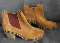 Damen Stiefeletten Bugatti Gr 41 Nubuk Leder braun NEU Brandenburg - Bernau Vorschau
