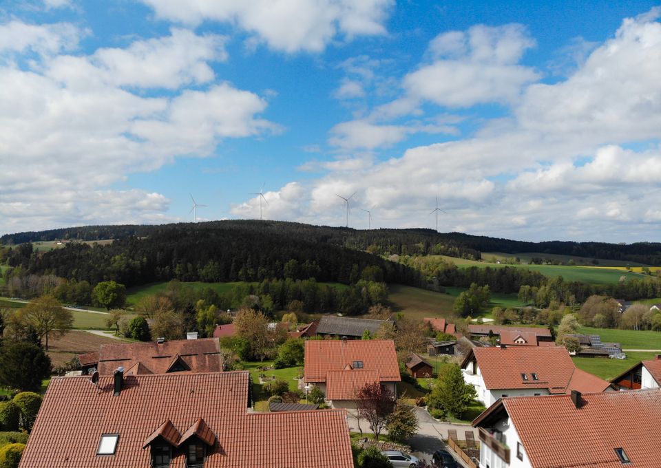 Geräumiges Zweifamilienhaus mit Einliegerwohnung und ausbaufähigem Dachgeschoss in Gleiritsch in Tännesberg