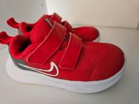 Nike Star Runner Kinderschuhe Sneaker Halbschuhe 23,5 23 24 Nordrhein-Westfalen - Ratingen Vorschau