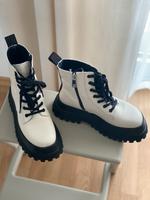 Stiefel aus Leder Zara 36 Bayern - Ingolstadt Vorschau