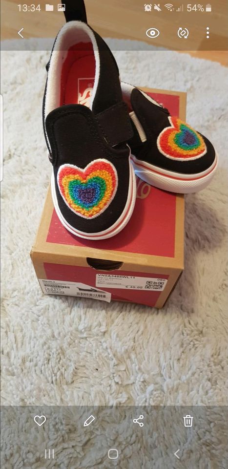 Rainbow- Heart Vans in Mönchengladbach