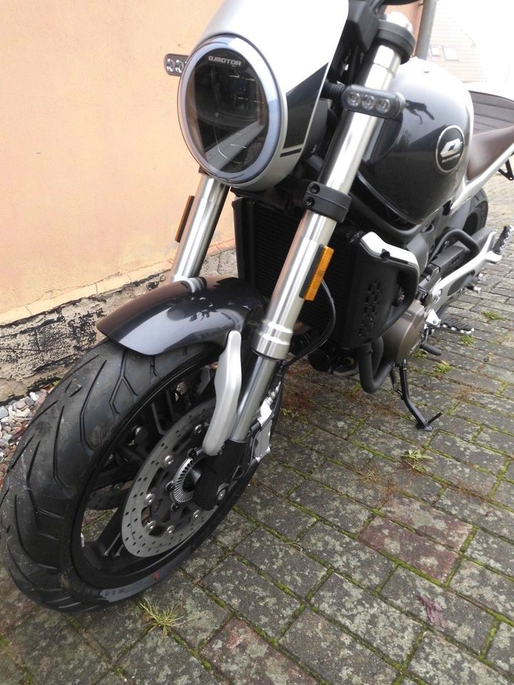 QJMOTOR SRV550 mit 47PS wie Cafe in Rostock