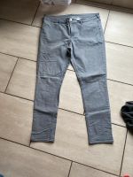 Graue Jeans von H&M Größe 46 Inch 36 Brandenburg - Brandenburg an der Havel Vorschau